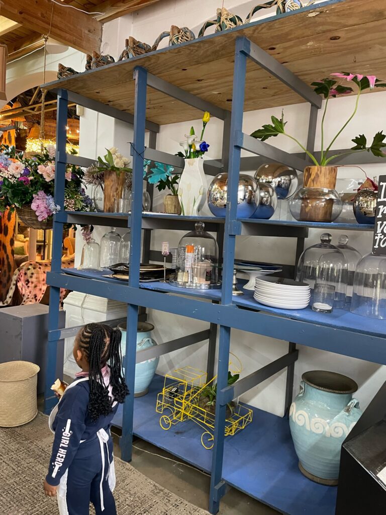 Flower Cafe Vase Display