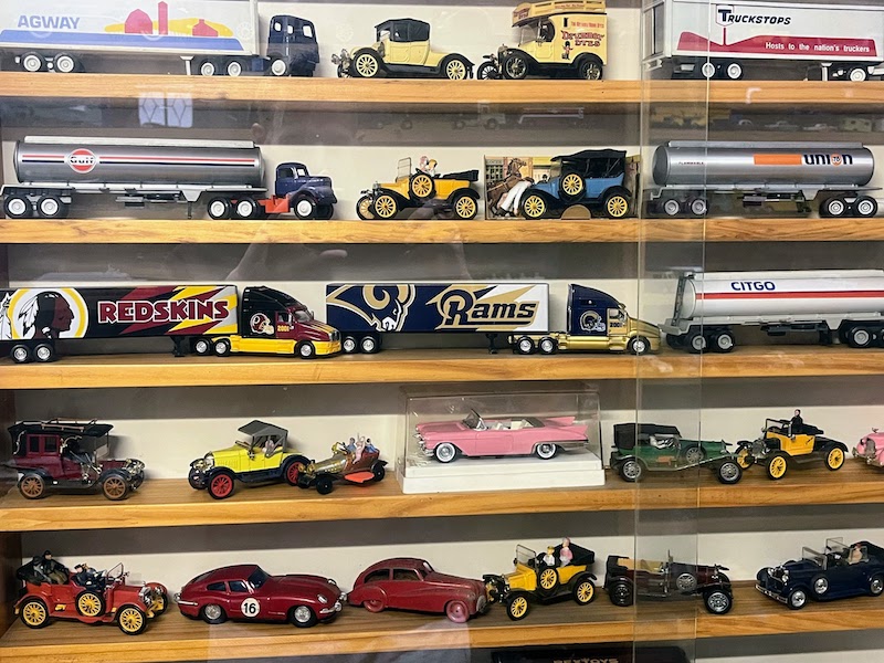 Warrior Toy Museum Vintage Cars